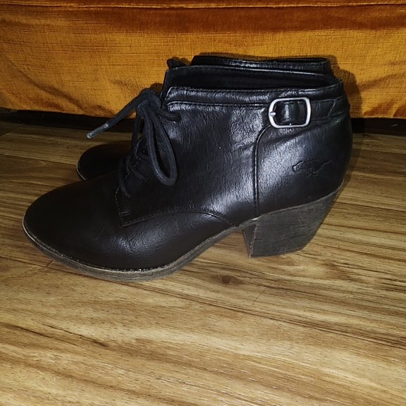 Black booties - Picture 2 of 4